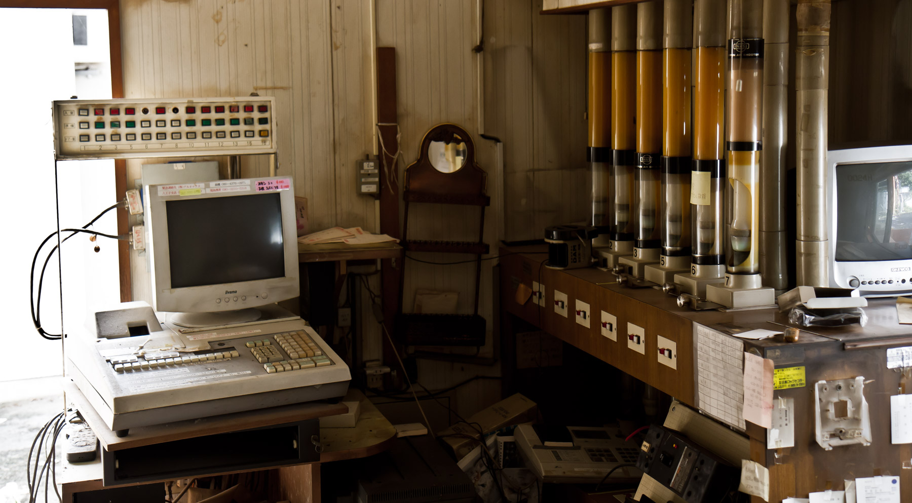abandoned, haikyo, ruin, urban exploration, urbex