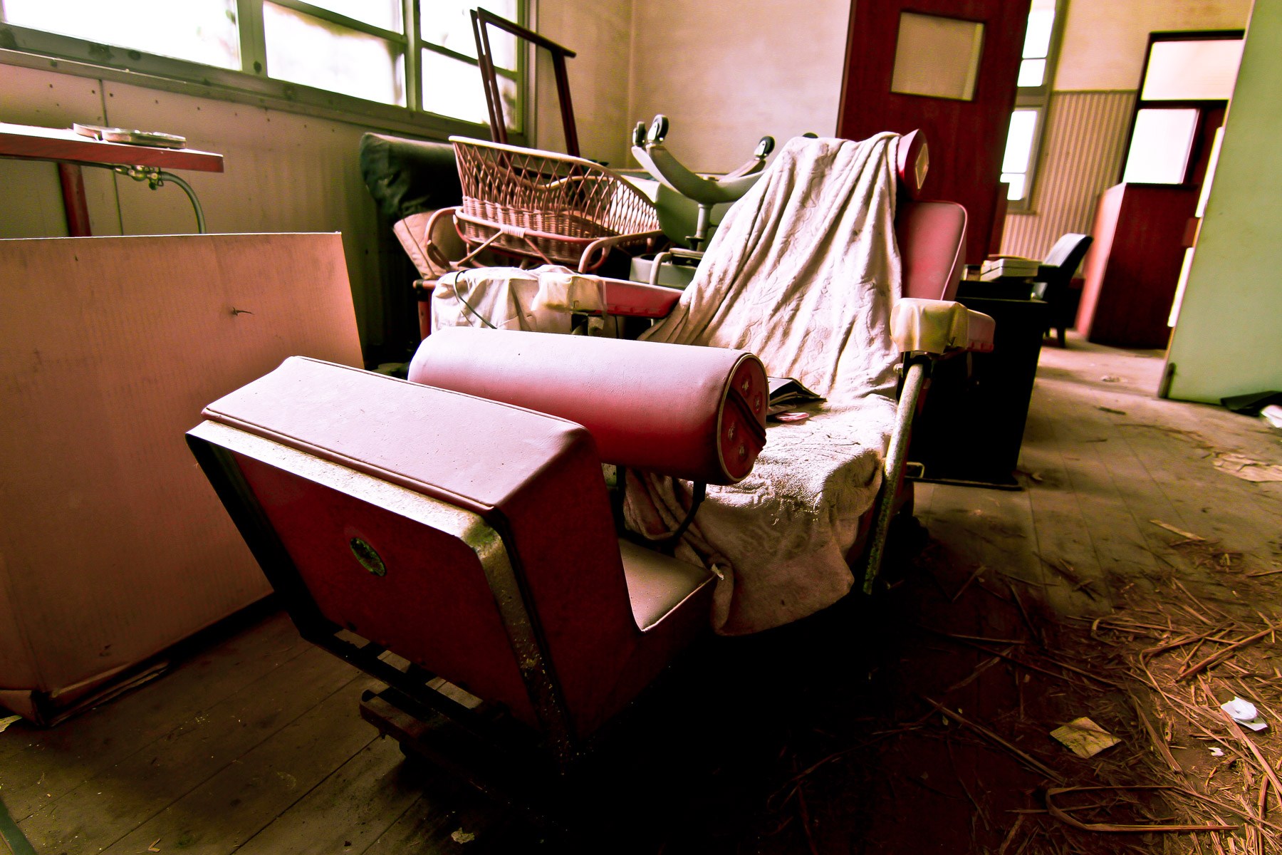 abandoned, haikyo, ruin, urban exploration, urbex