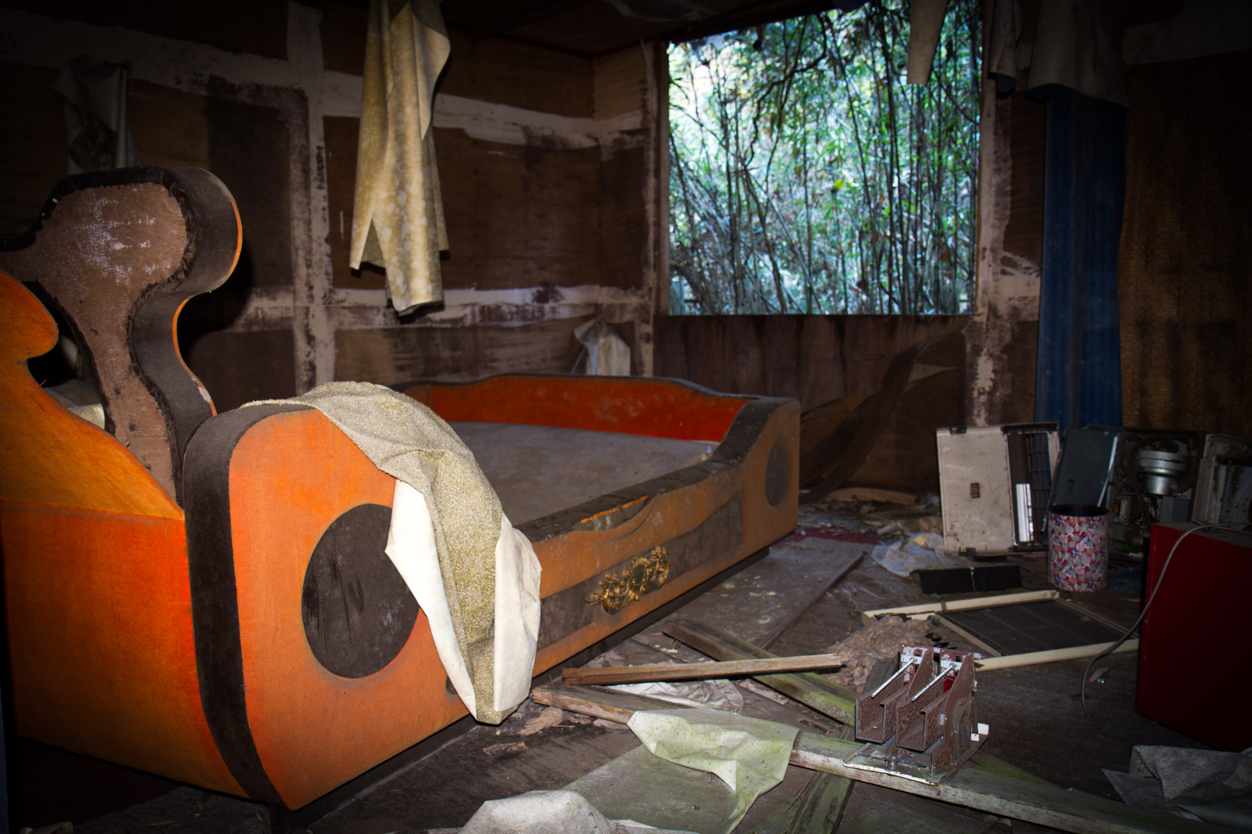 abandoned, haikyo, ruin, urban exploration, urbex