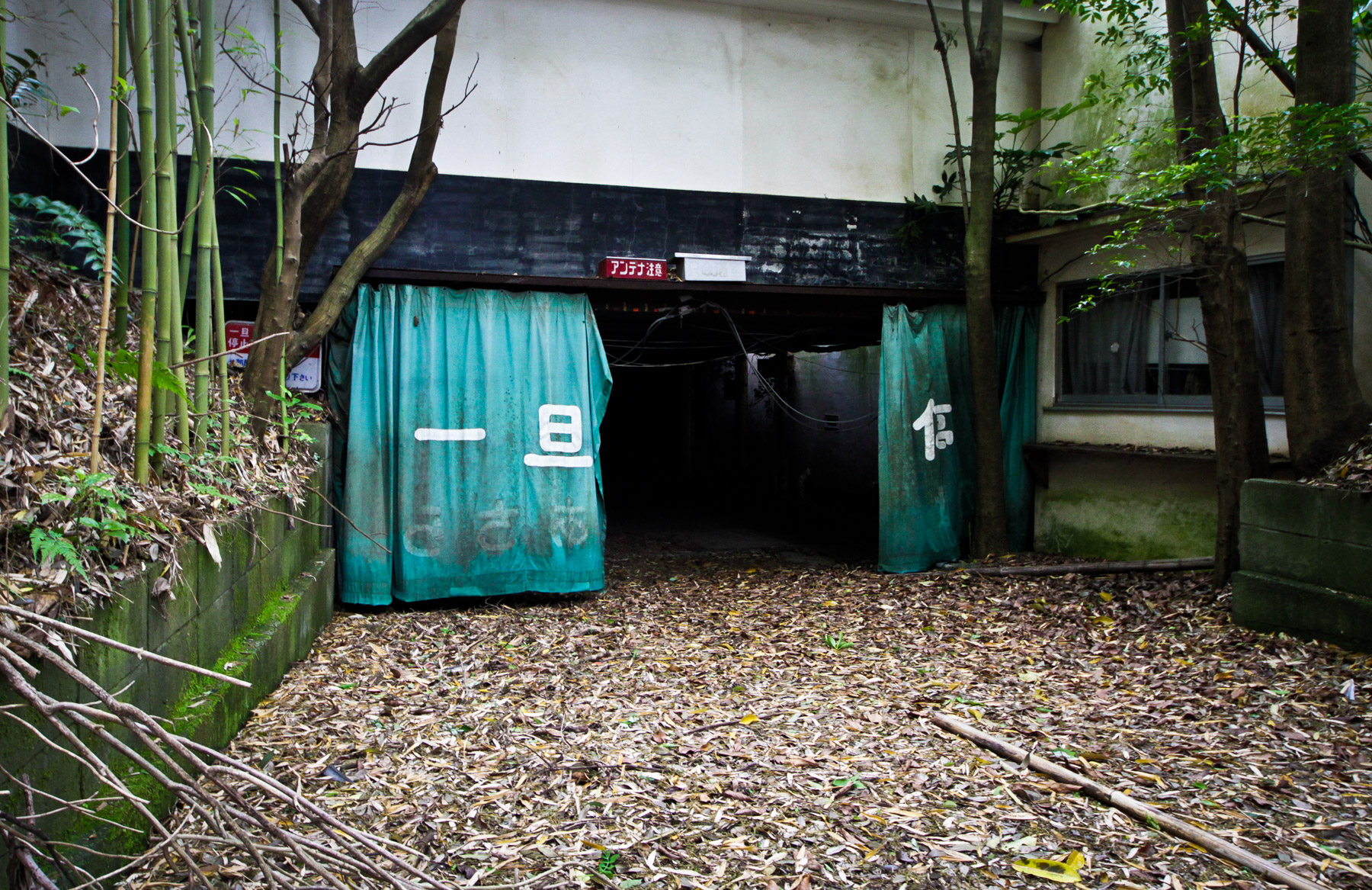 abandoned, chiba, haikyo, japan, japanese, kanto, love-hotel, ruin, sex-industry, urban exploration, urbex