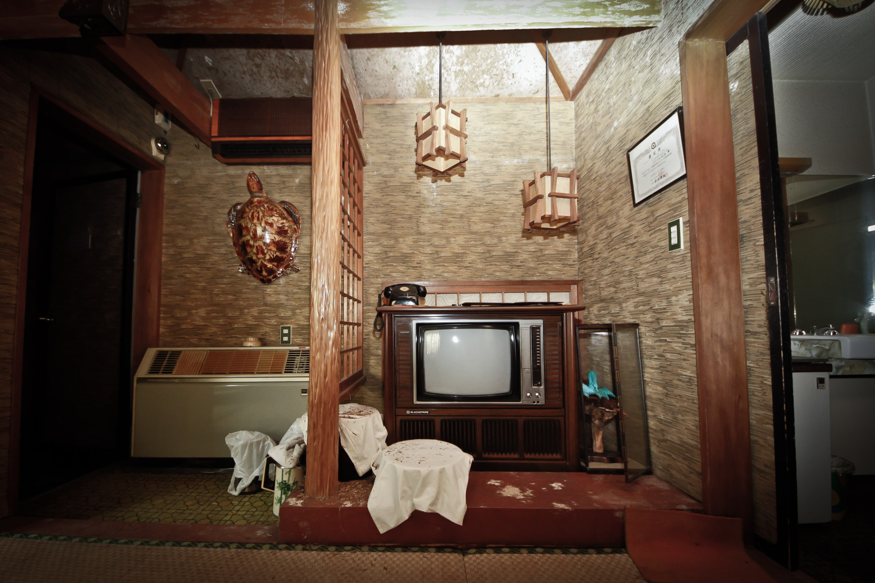 abandoned, chiba, haikyo, japan, japanese, kanto, love-hotel, ruin, sex-industry, urban exploration, urbex