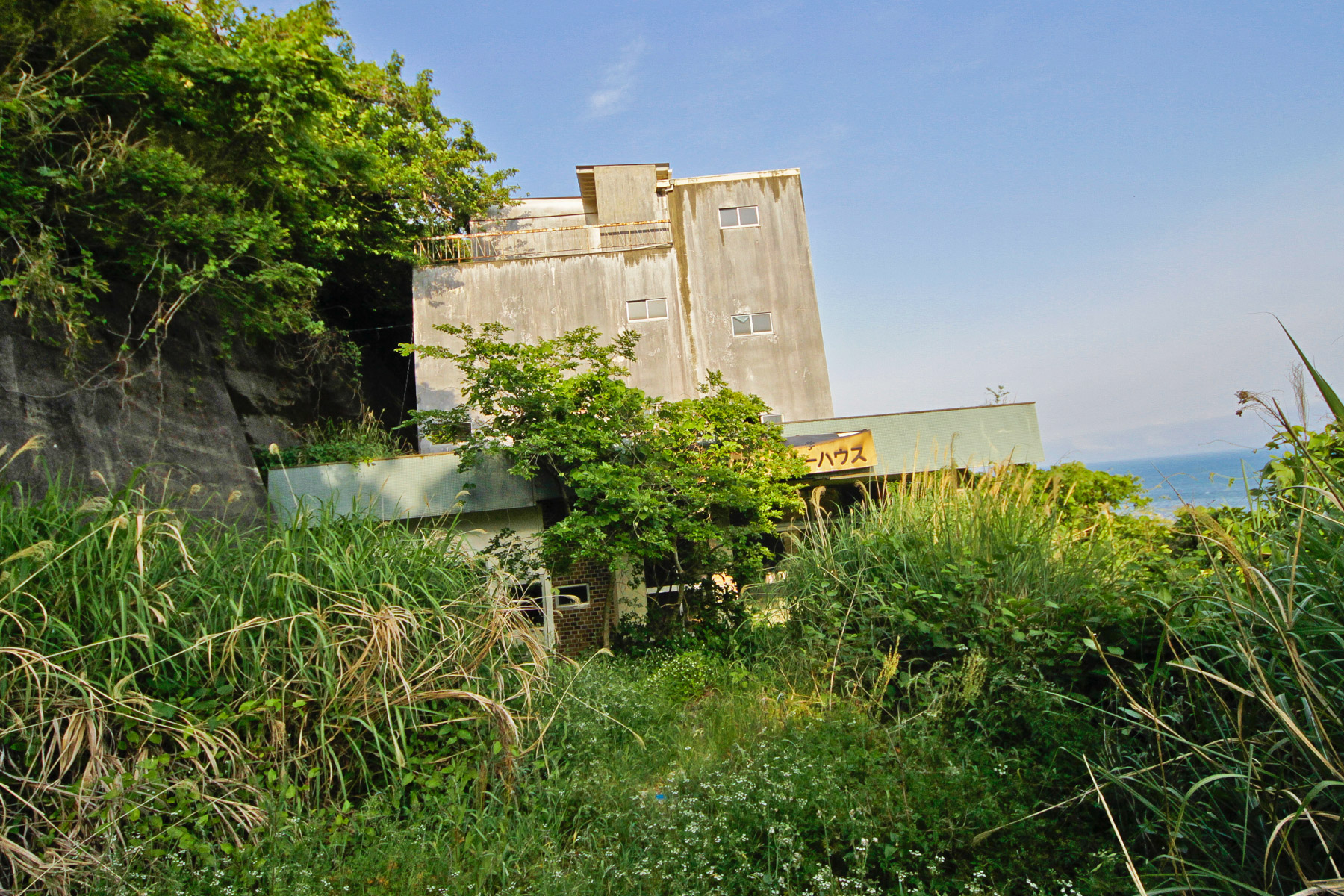 abandoned, haikyo, house, ruin, urban exploration, urbex