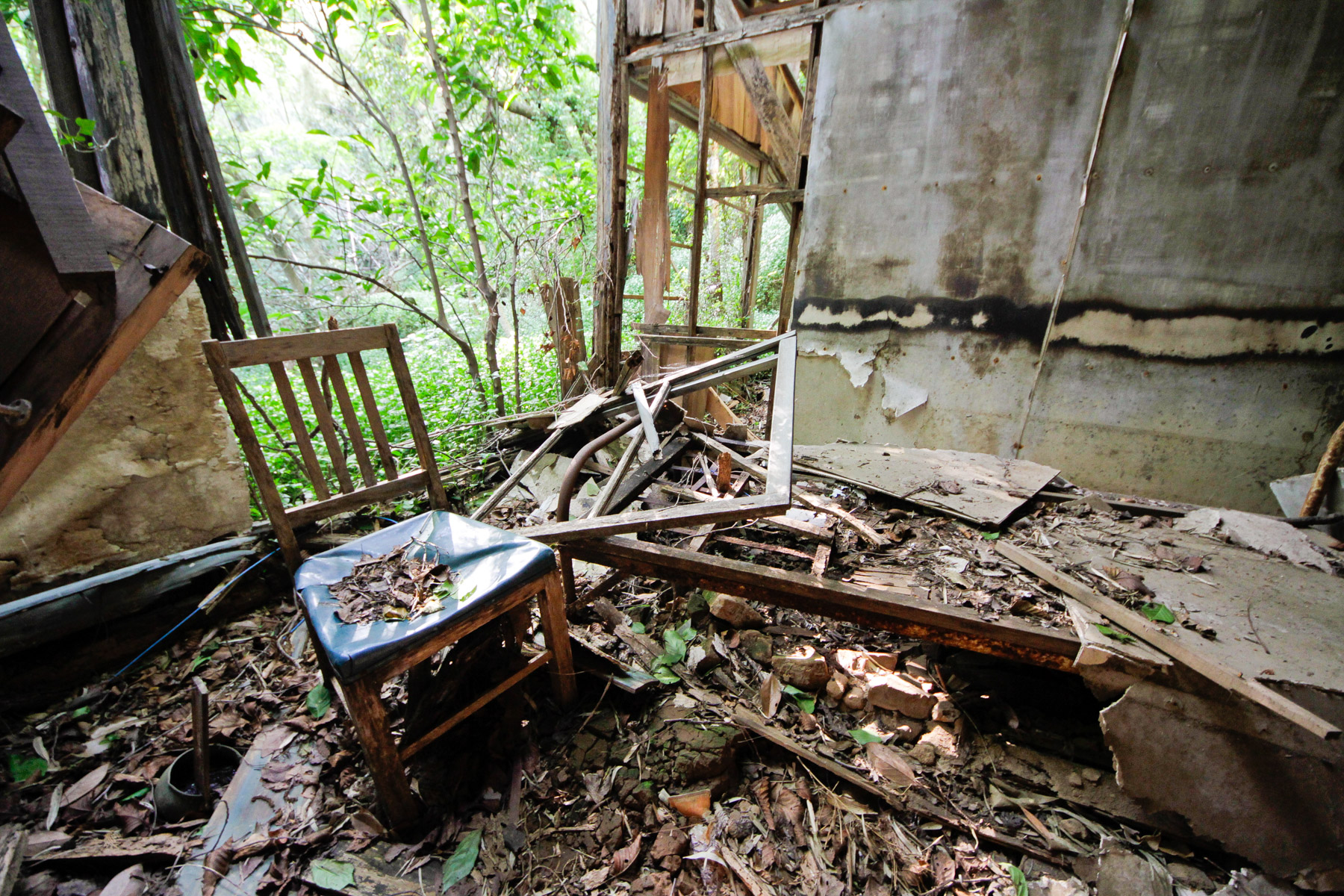 abandoned, haikyo, hospital, ruin, urban exploration, urbex