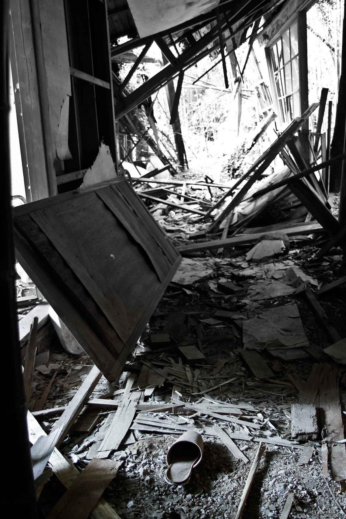 abandoned, haikyo, hospital, ruin, urban exploration, urbex