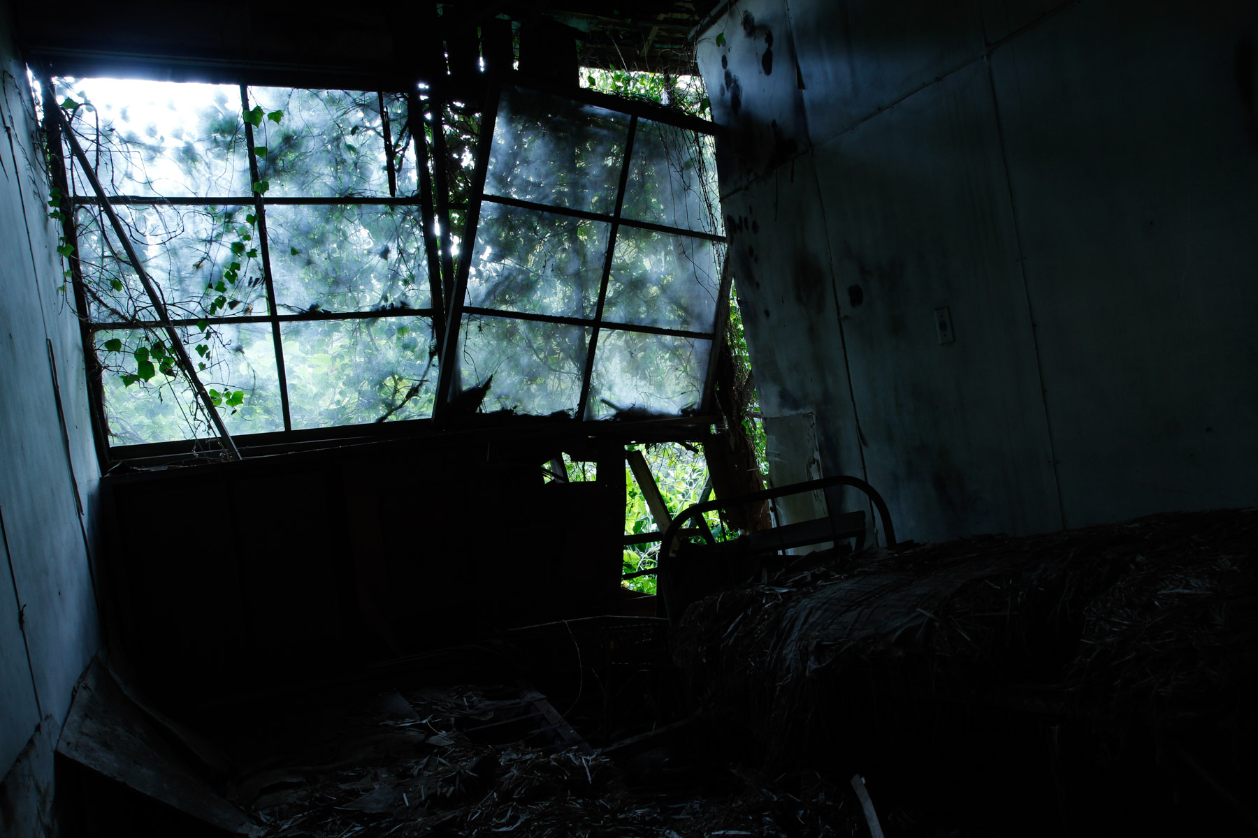 abandoned, haikyo, ruin, urban exploration, urbex