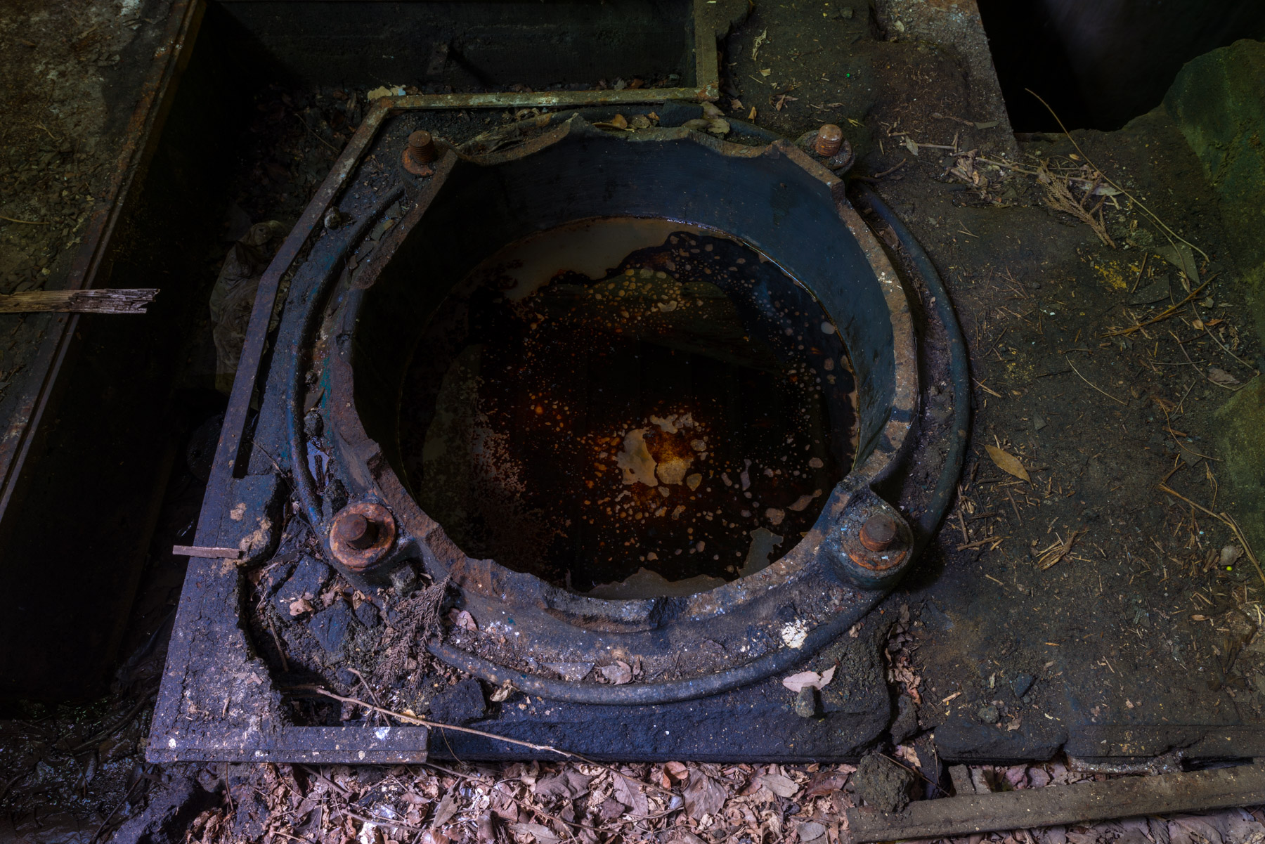 abandoned, haikyo, ruin, urban exploration, urbex