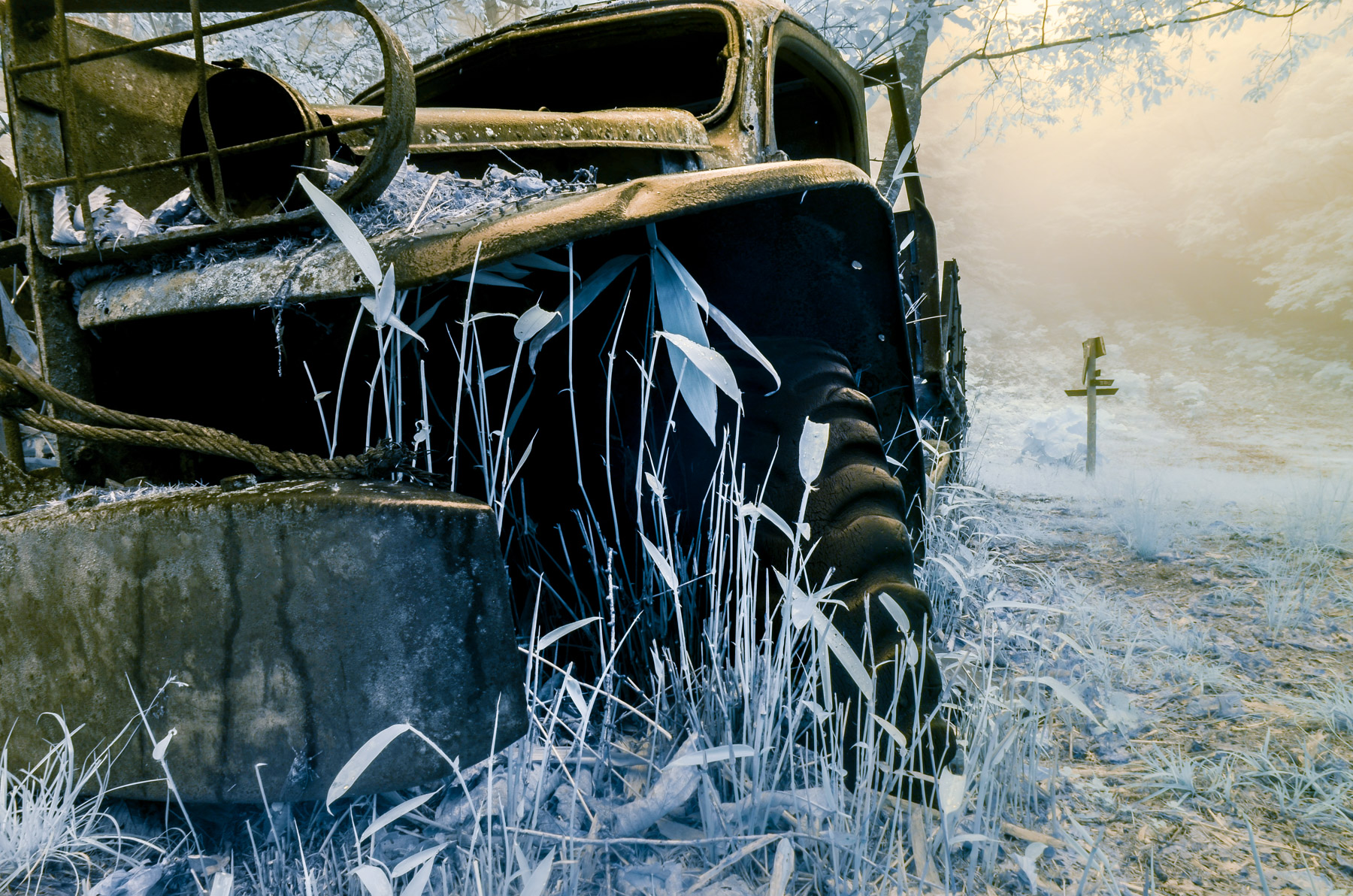 abandoned, car, chubu, haikyo, infrared, japan, japanese, ruin, special, thing, transport, transportation, urban exploration, urbex, yamanashi