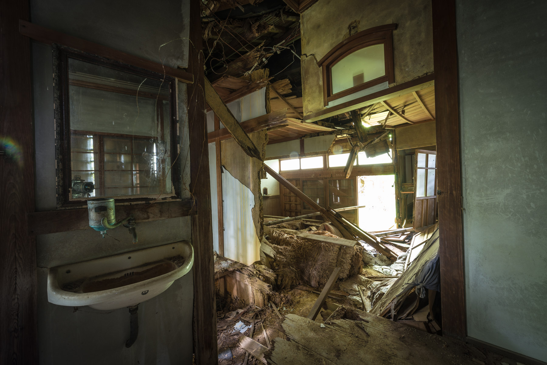 abandoned, haikyo, hospital, japan, japanese, ruin, shikoku, urban exploration, urbex