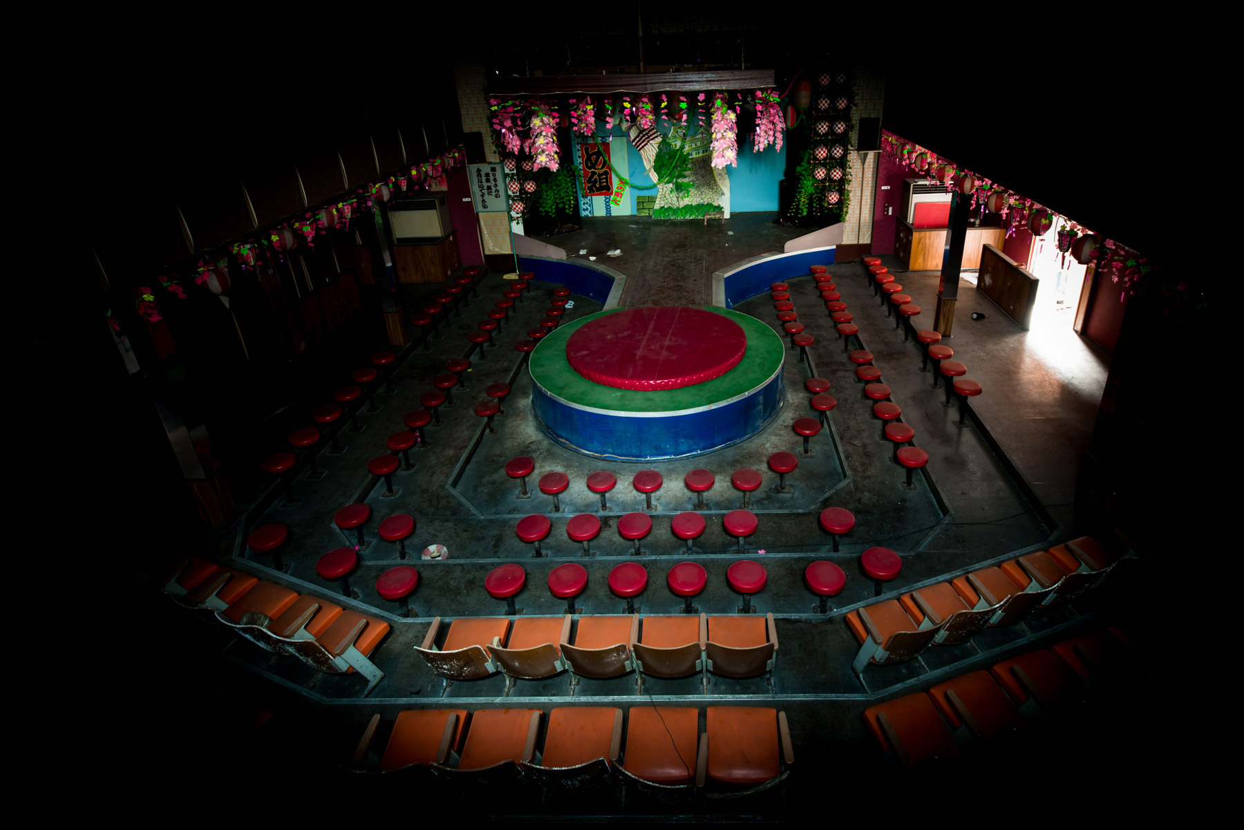 abandoned, chugoku, haikyo, japan, japanese, okayama, ruin, sex-industry, strip-club, urban exploration, urbex