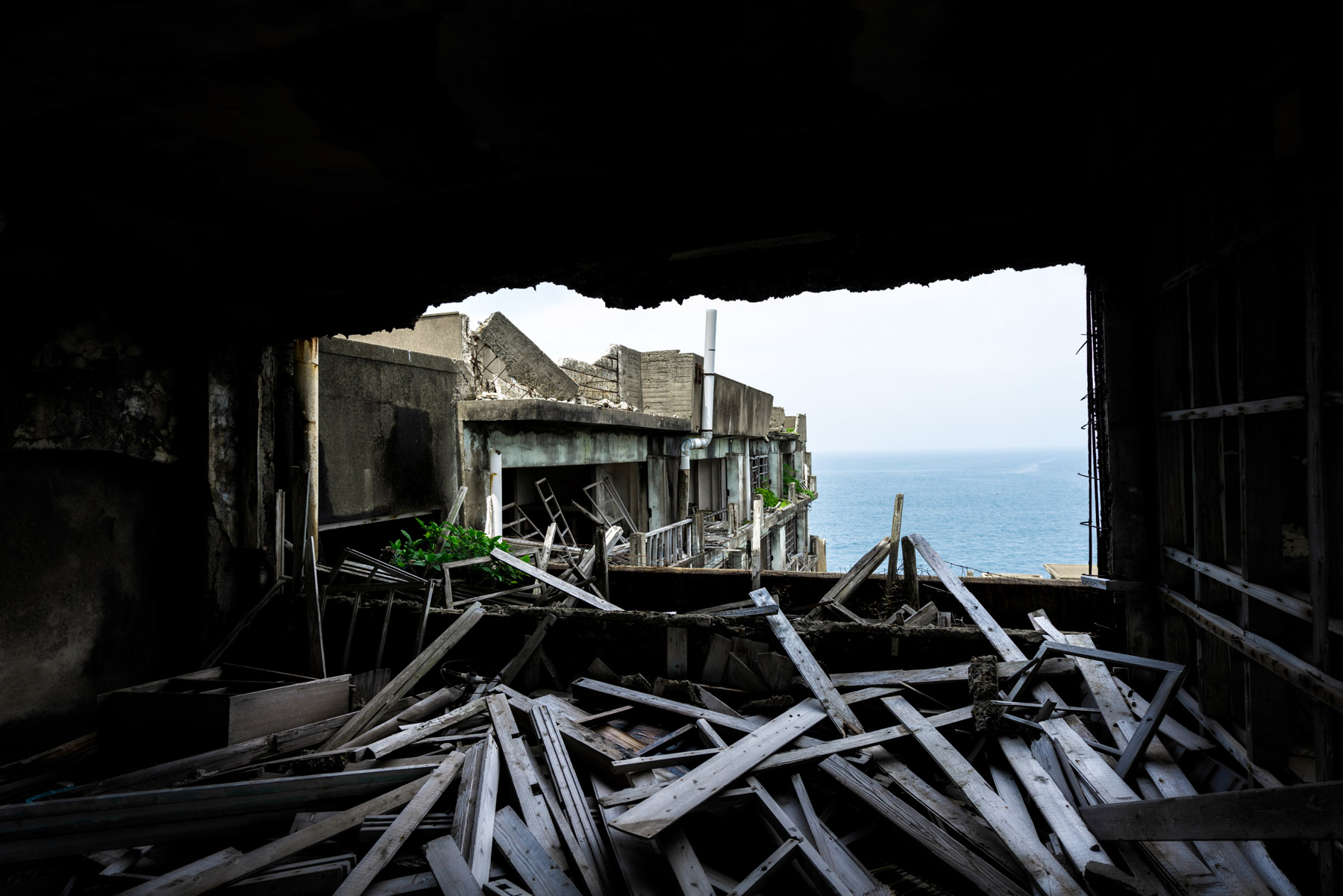 軍艦島 • 端島 | 廃墟 • 日本の廃墟
