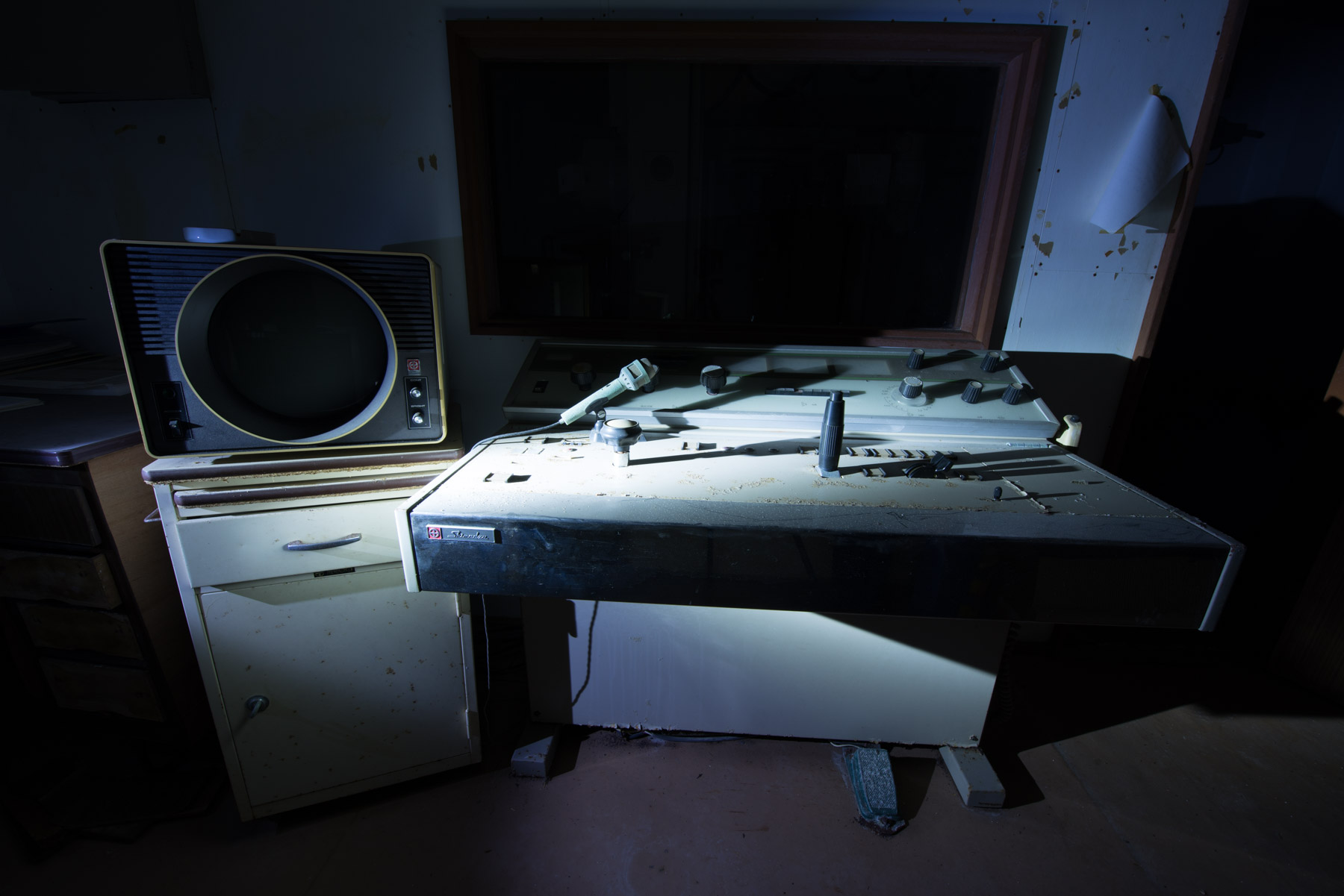 abandoned, haikyo, hospital, japan, japanese, kanagawa, kanto, ruin, urban exploration, urbex