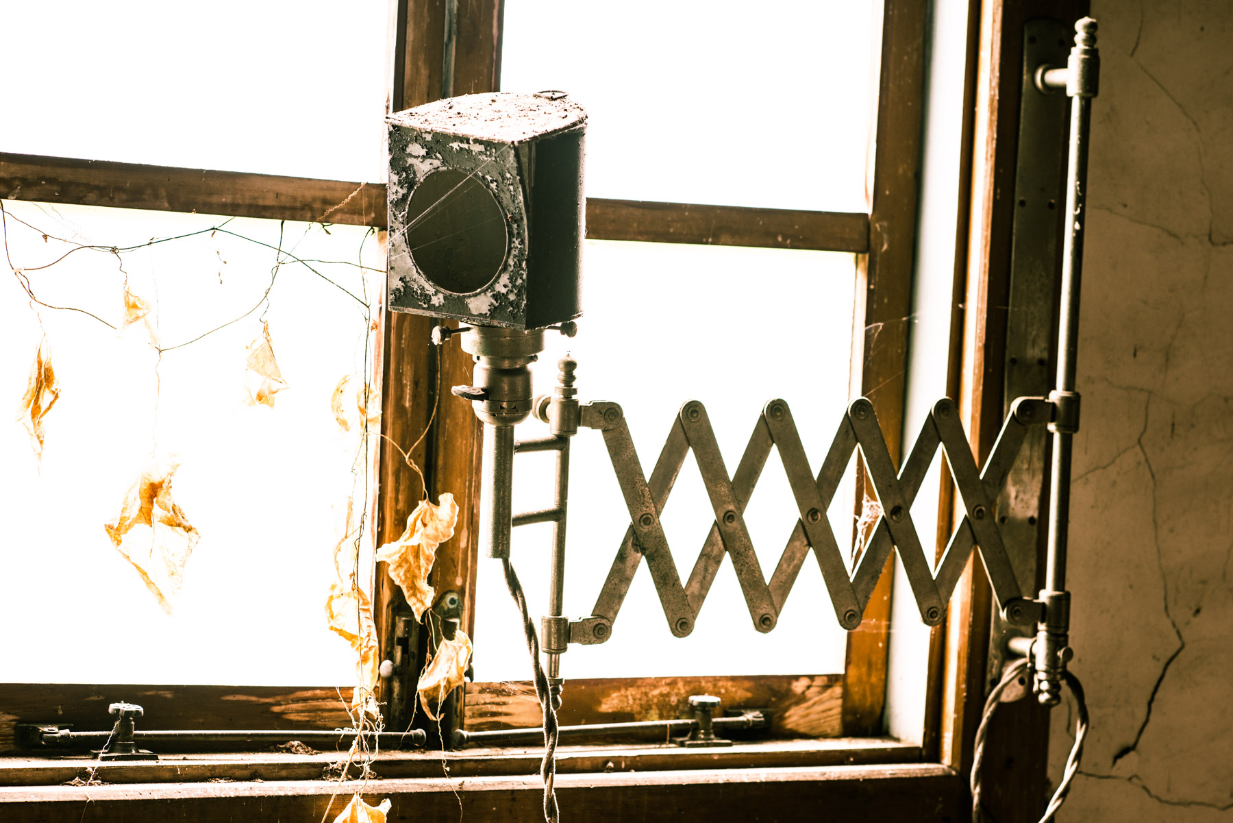 abandoned, haikyo, hospital, ruin, urban exploration, urbex