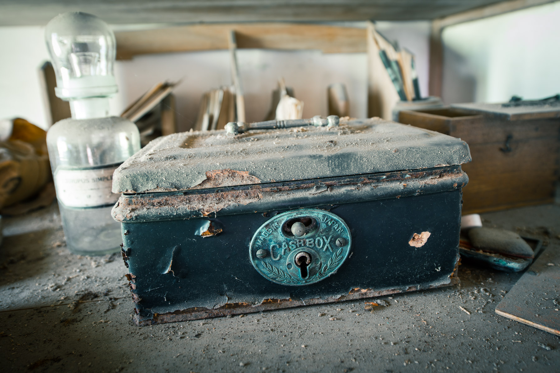 abandoned, haikyo, hospital, ruin, urban exploration, urbex