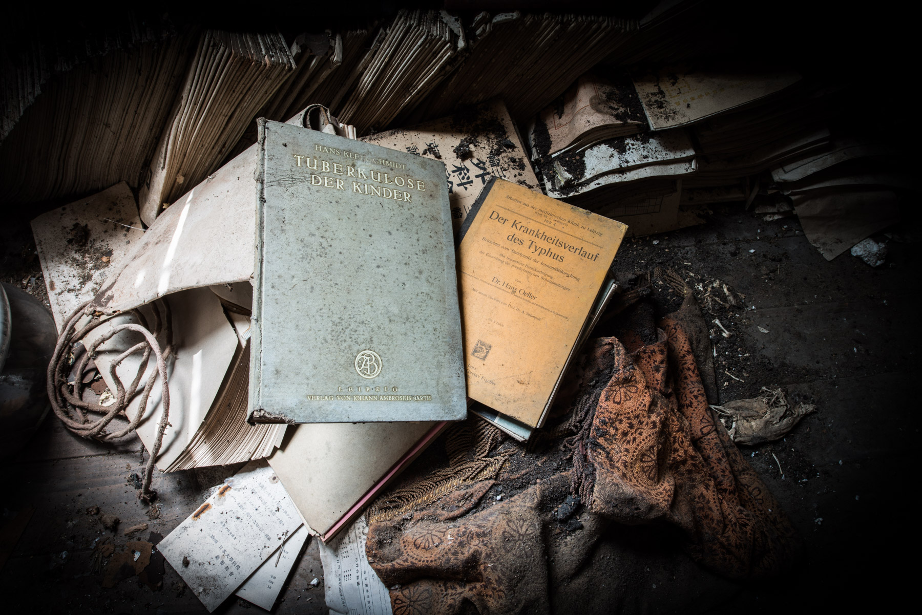 abandoned, haikyo, hospital, ruin, urban exploration, urbex