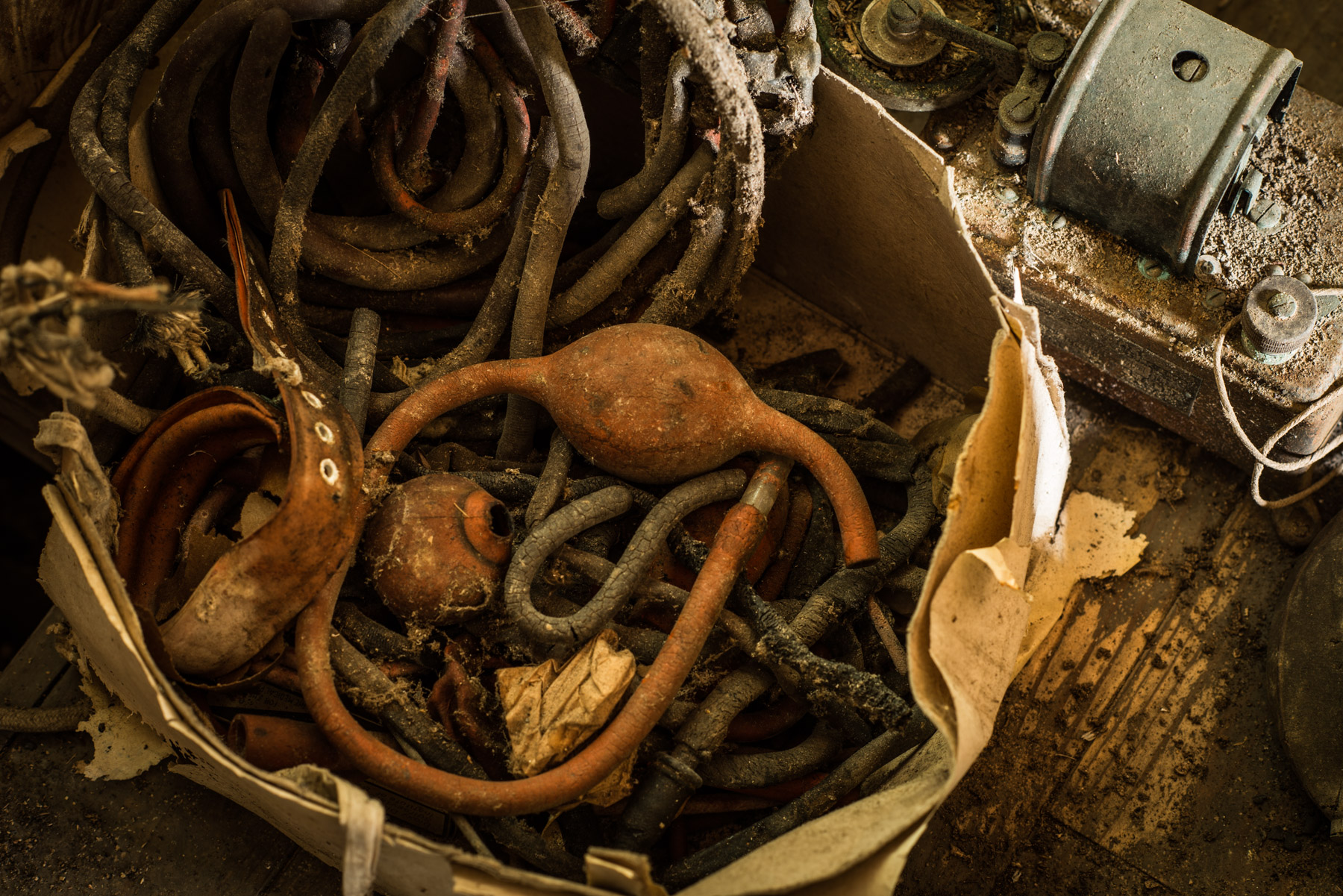 abandoned, haikyo, hospital, ruin, urban exploration, urbex