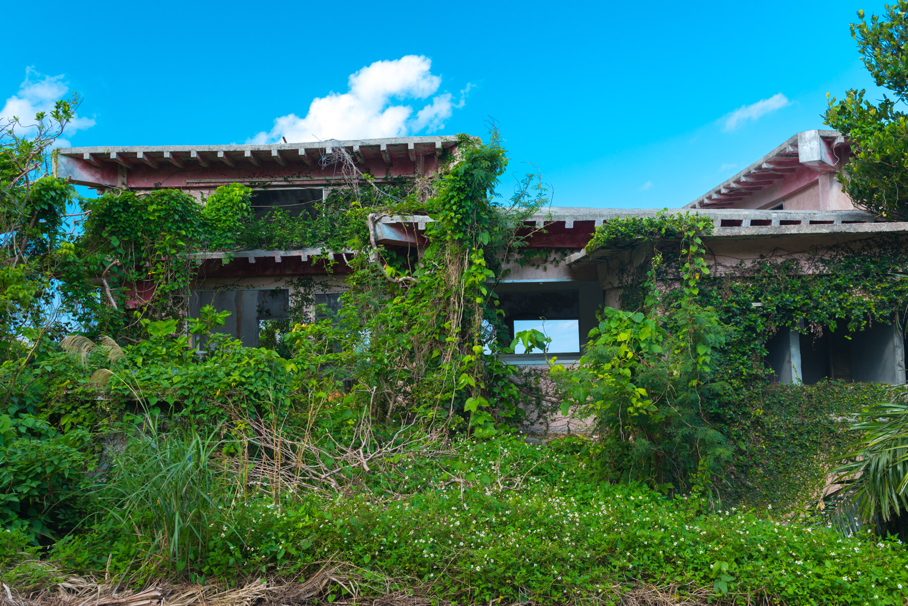 abandoned, haikyo, hotel, japan, japanese, kyushu, okinawa, ruin, urban exploration, urbex