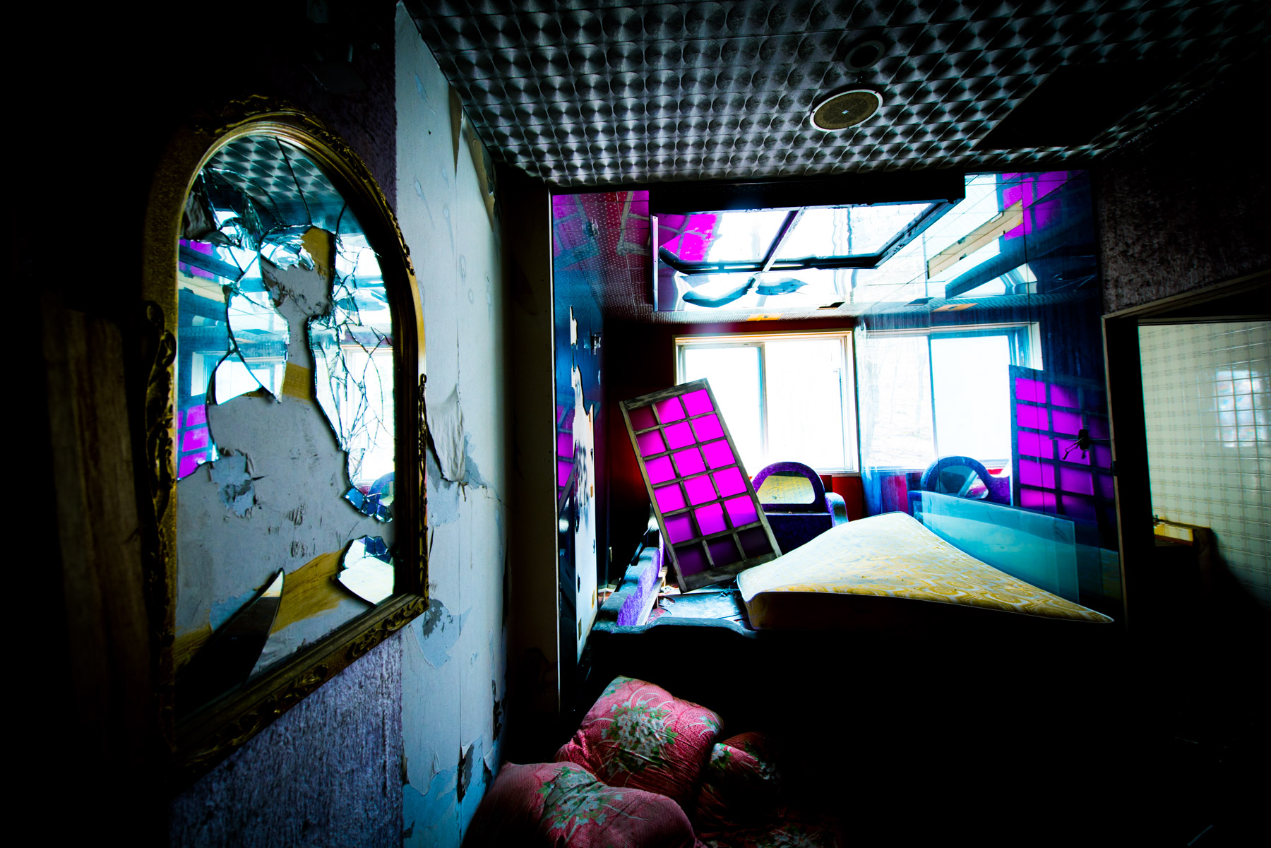 abandoned, haikyo, love-hotel, ruin, sex-industry, urban exploration, urbex