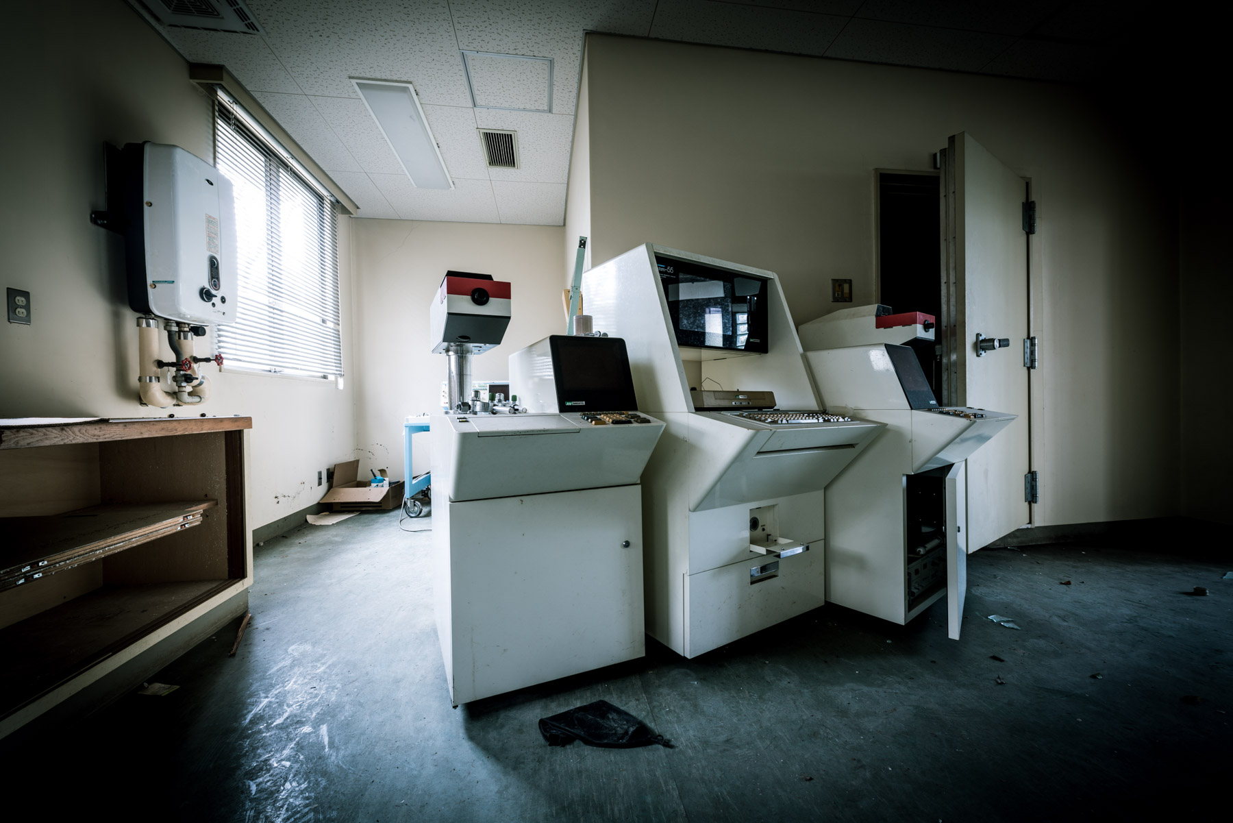 abandoned, haikyo, hospital, hyogo, japan, japanese, kansai, osaka, ruin, urban exploration, urbex