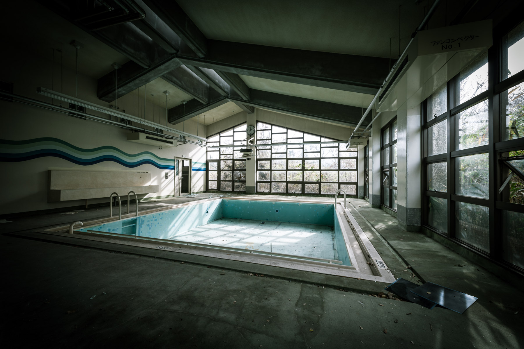 abandoned, haikyo, hospital, hyogo, japan, japanese, kansai, osaka, ruin, urban exploration, urbex