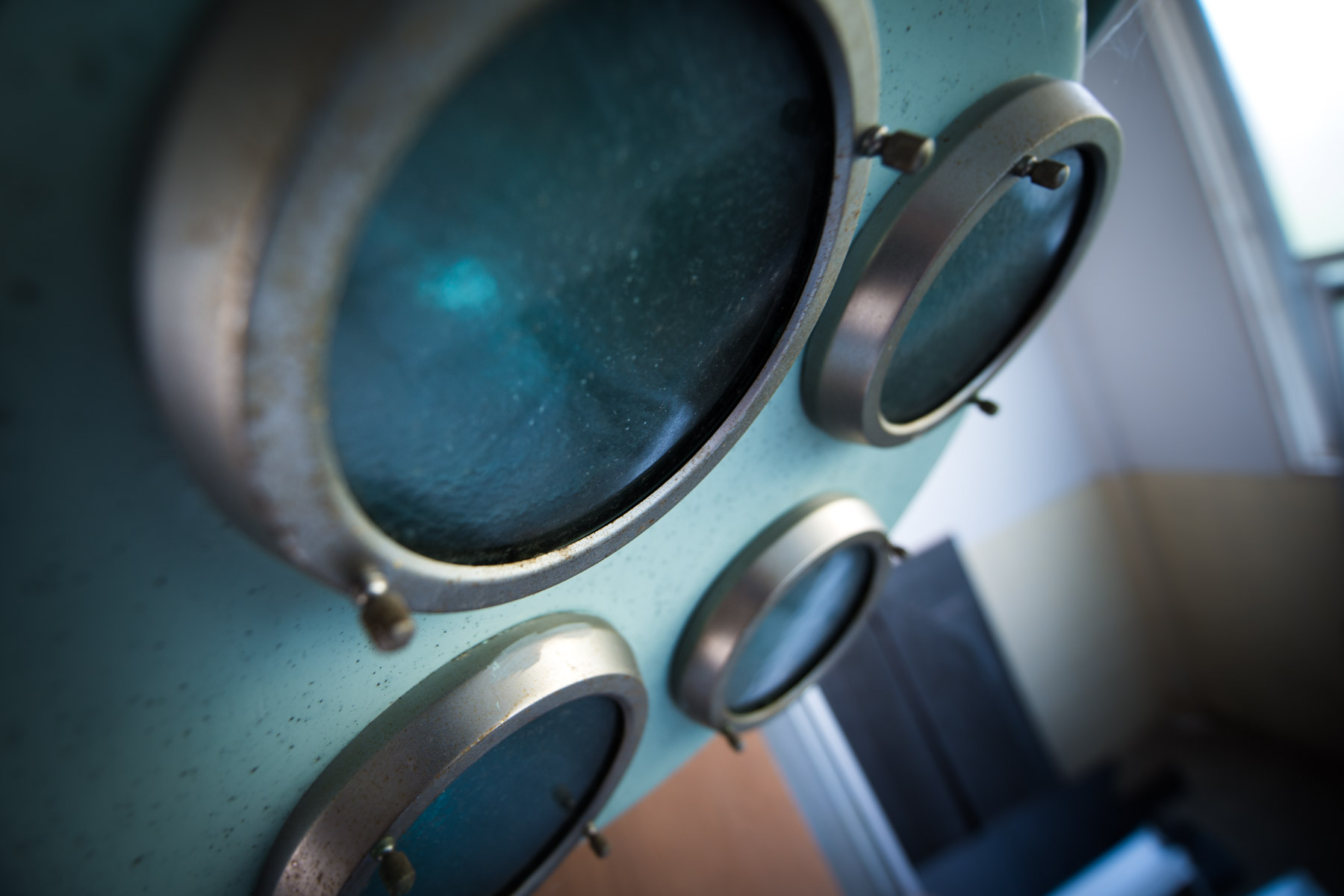 abandoned, haikyo, hospital, ruin, urban exploration, urbex