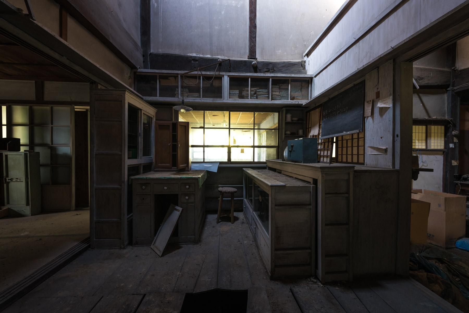 abandoned, chugoku, haikyo, hospital, japan, japanese, okayama, ruin, urban exploration, urbex