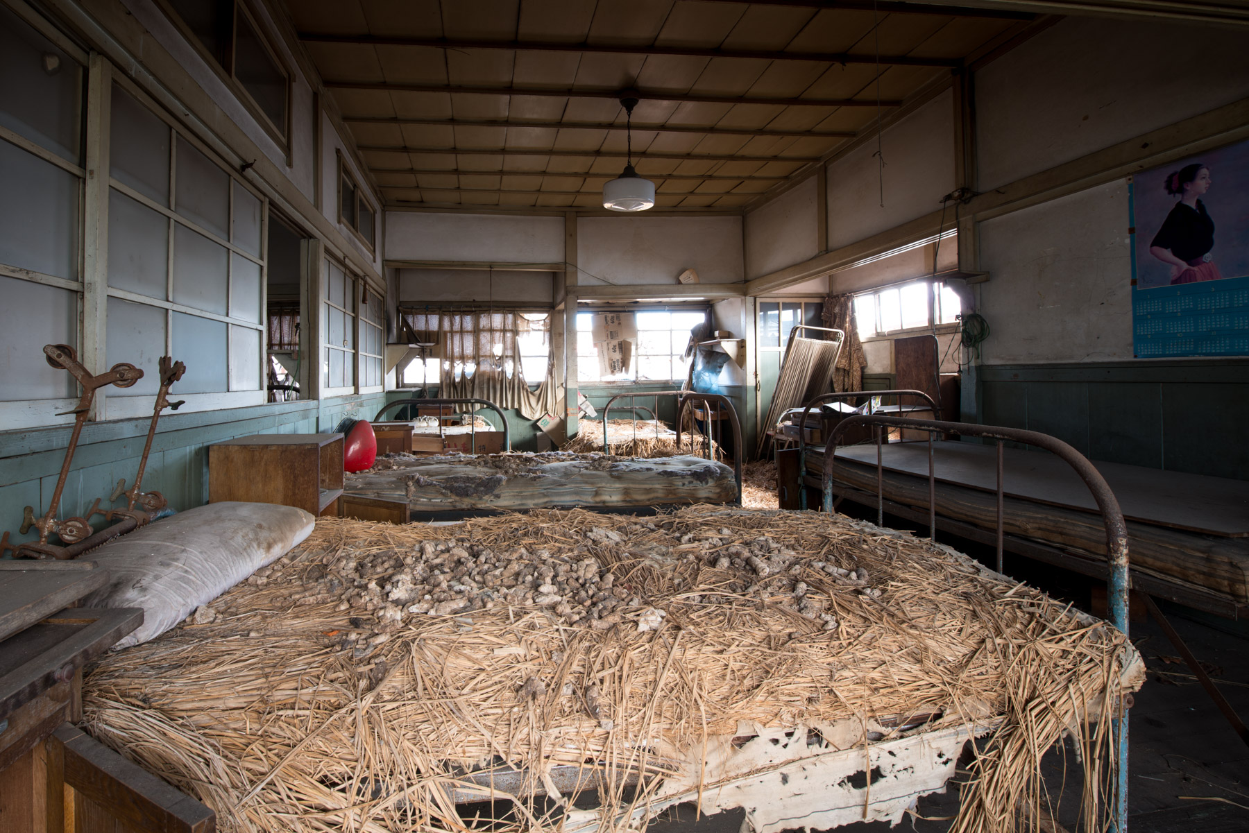 abandoned, haikyo, hospital, ruin, urban exploration, urbex