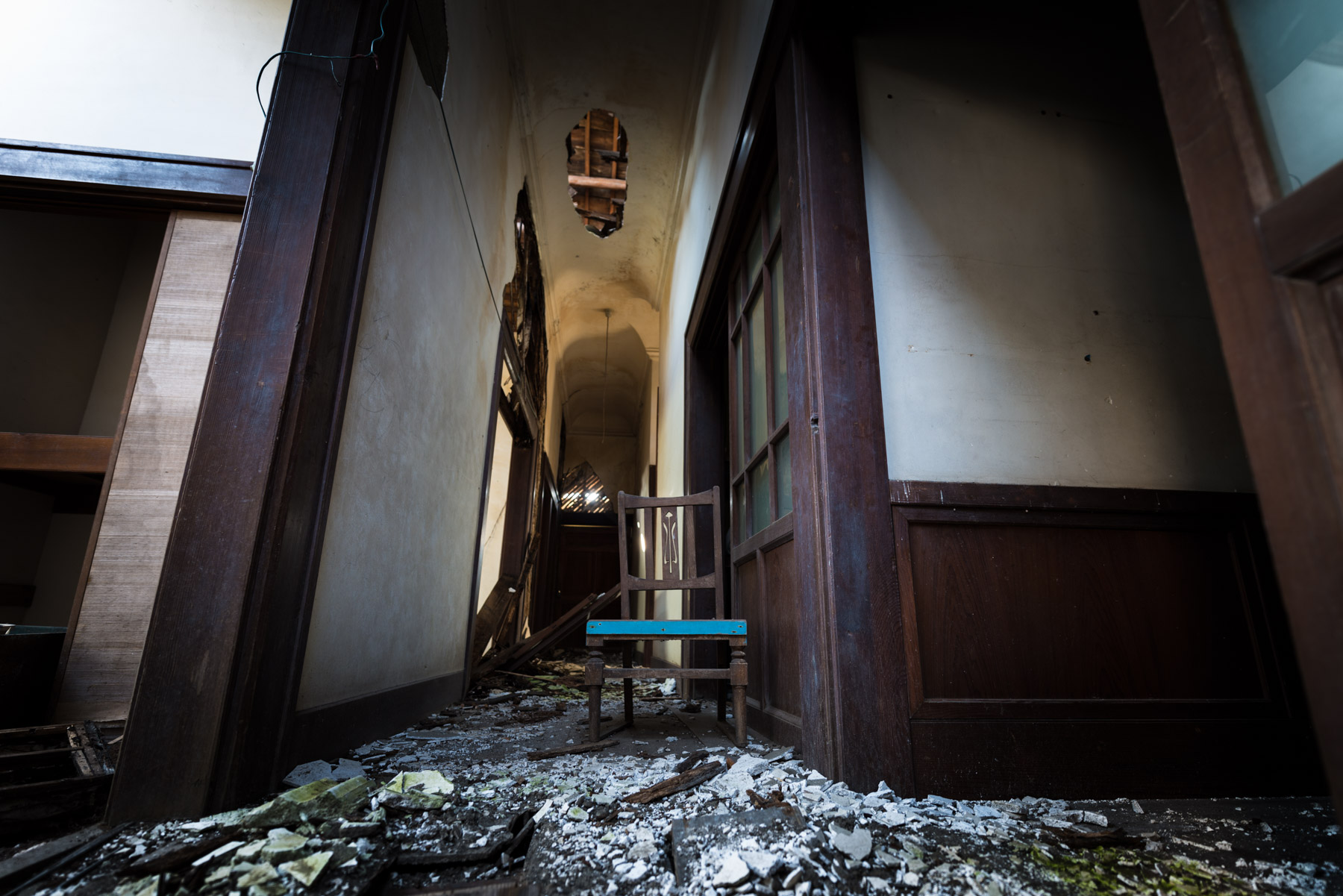 abandoned, haikyo, hospital, ruin, urban exploration, urbex