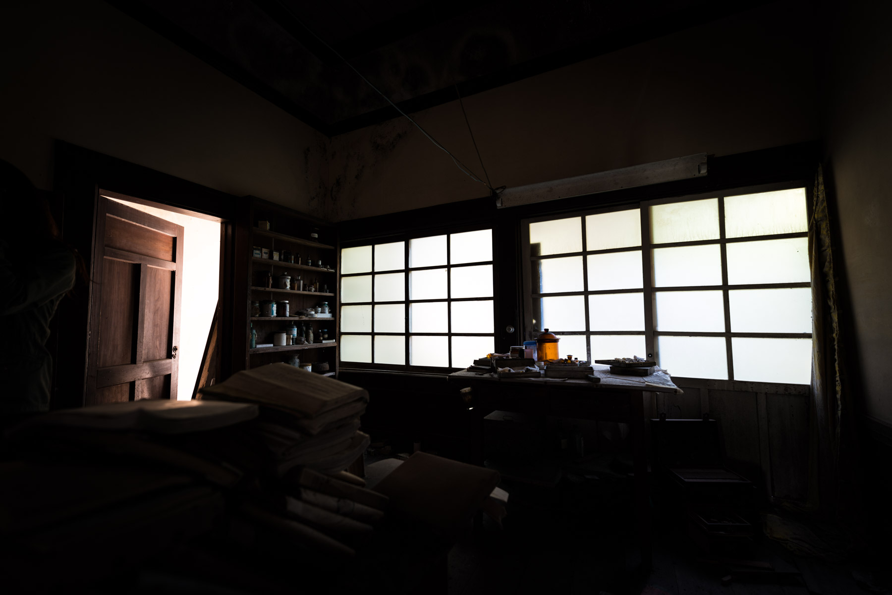 abandoned, haikyo, hospital, ruin, urban exploration, urbex