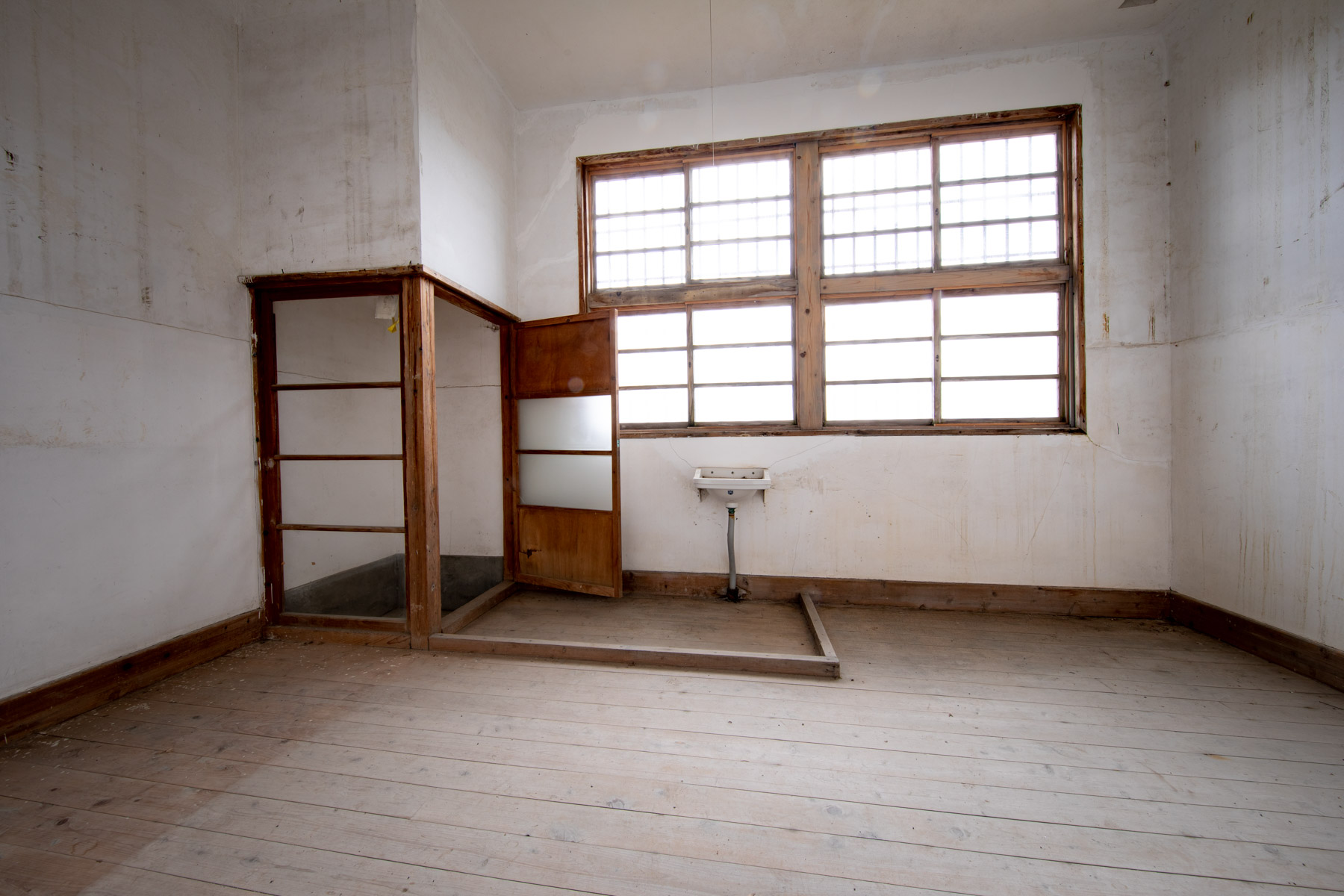 abandoned, haikyo, japan, japanese, niigata, prison, ruin, sado, tohoku, urban exploration, urbex