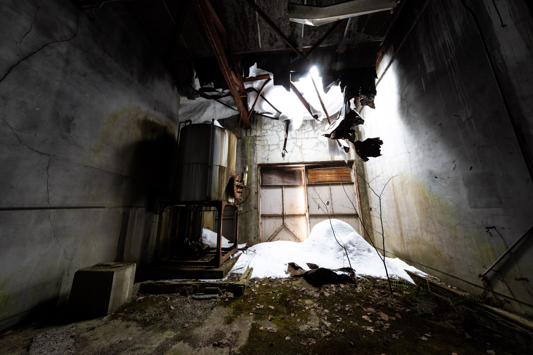 abandoned, factory, haikyo, hokkaido, japan, japanese, ruin, snow, urban exploration, urbex, winter