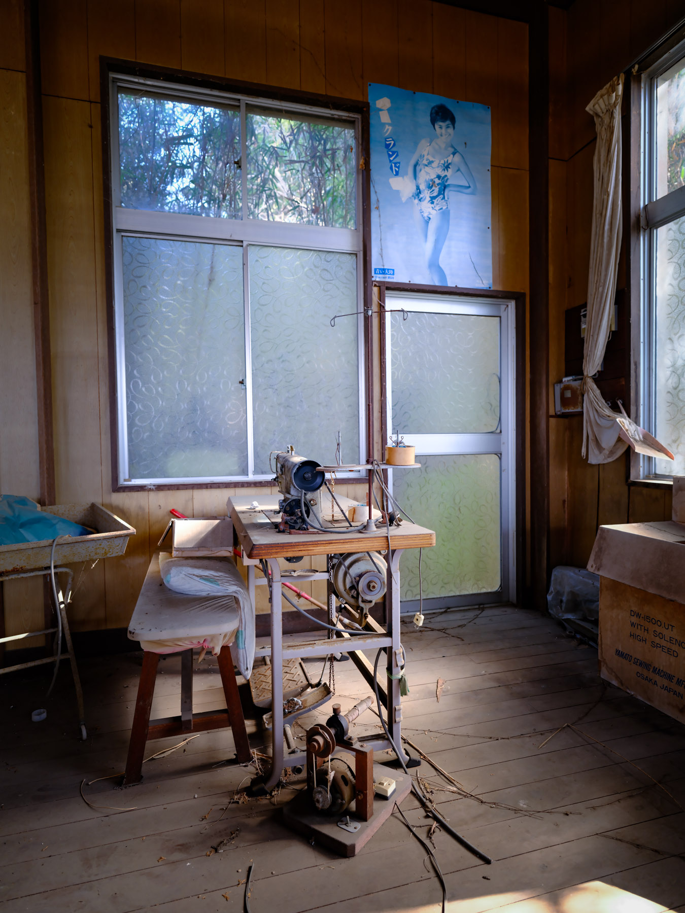 abandoned, factory, haikyo, ruin, urban exploration, urbex