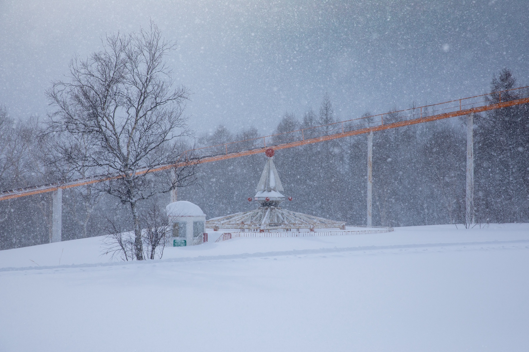 abandoned, amusement-park, ferris-wheel, haikyo, hokkaido, japan, japanese, ruin, snow, urban exploration, urbex, winter