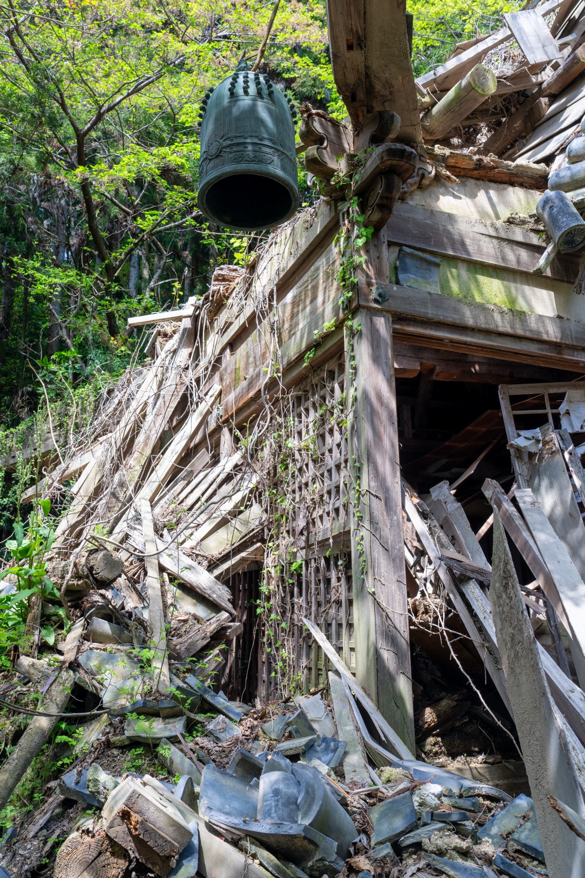 abandoned, haikyo, japan, japanese, religion, ruin, temple, urban exploration, urbex