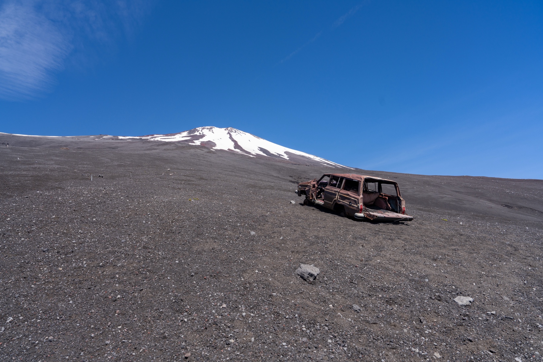 abandoned, car, haikyo, japan, japanese, jeep, mountain, ruin, urban exploration, urbex, volcano
