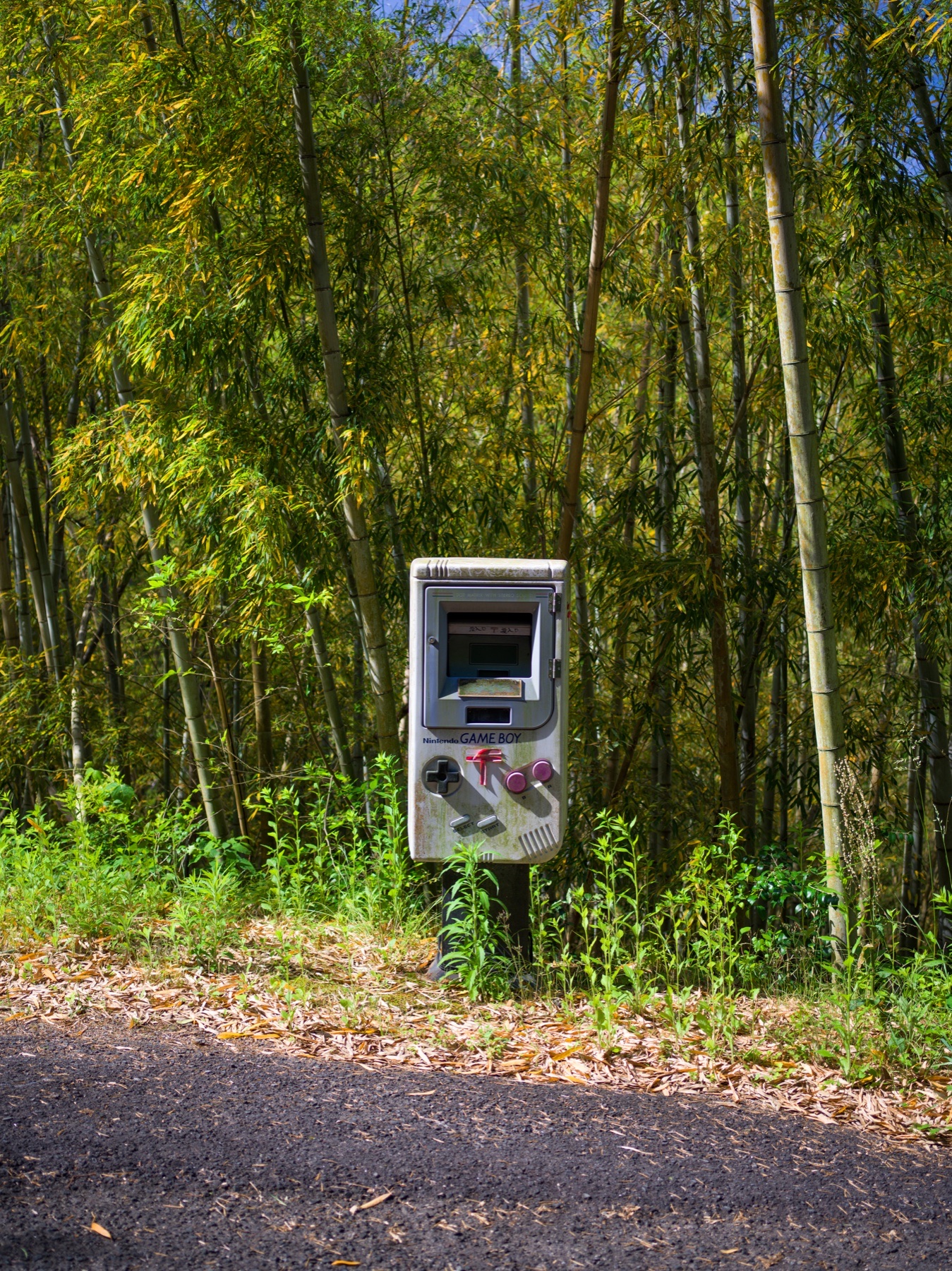 abandoned, game, gameboy, haikyo, japan, japanese, letterbox, ruin, thing, urban exploration, urbex